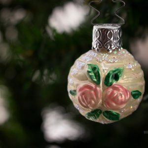 White ball with Pink Roses, Vintage Old World Christmas Glass Ornament (mini)